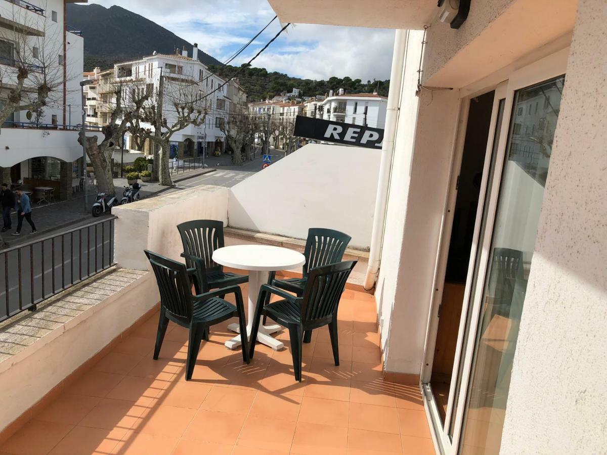 Apartaments S'Arenella Cadaqués Esterno foto